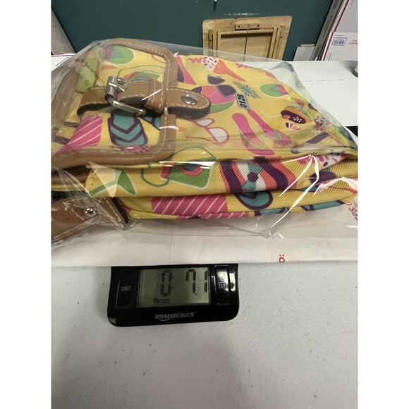 Lily Bloom Crossbody Purse Yellow Beach Days print Adjustable Recycled Pockets - Picture 14 of 15